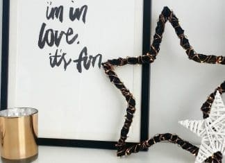 Christmas wreath feature
