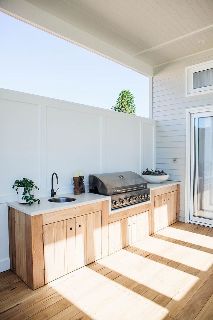Outdoor kitchen