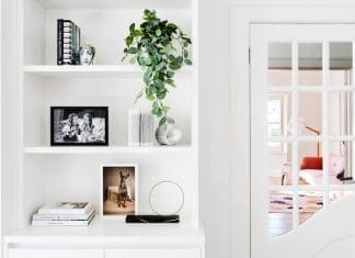Bookshelf styling