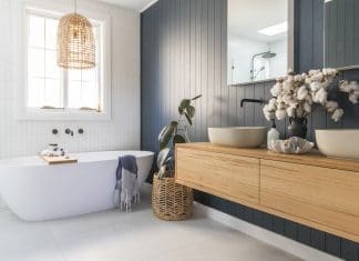 Anna Moore coastal luxe bathrrom