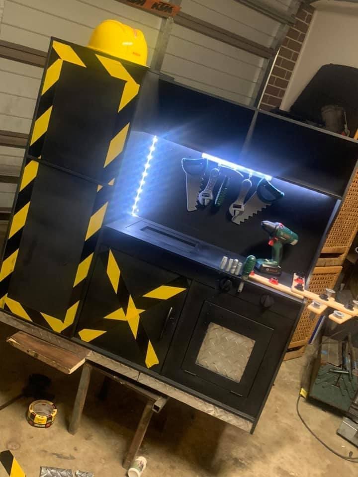 Construction station