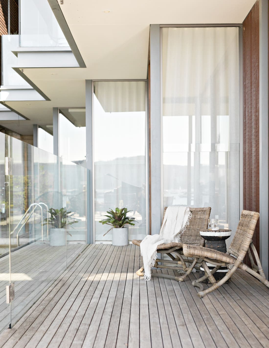 The Jetty House_beside pool