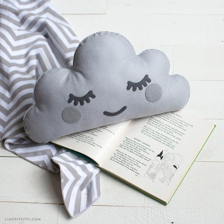 Felt cloud cushion