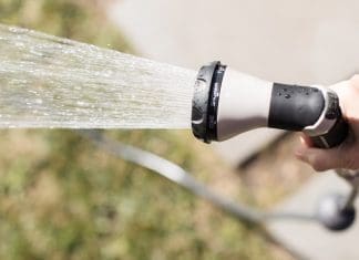 Hoselink retractable hose reel spray gun