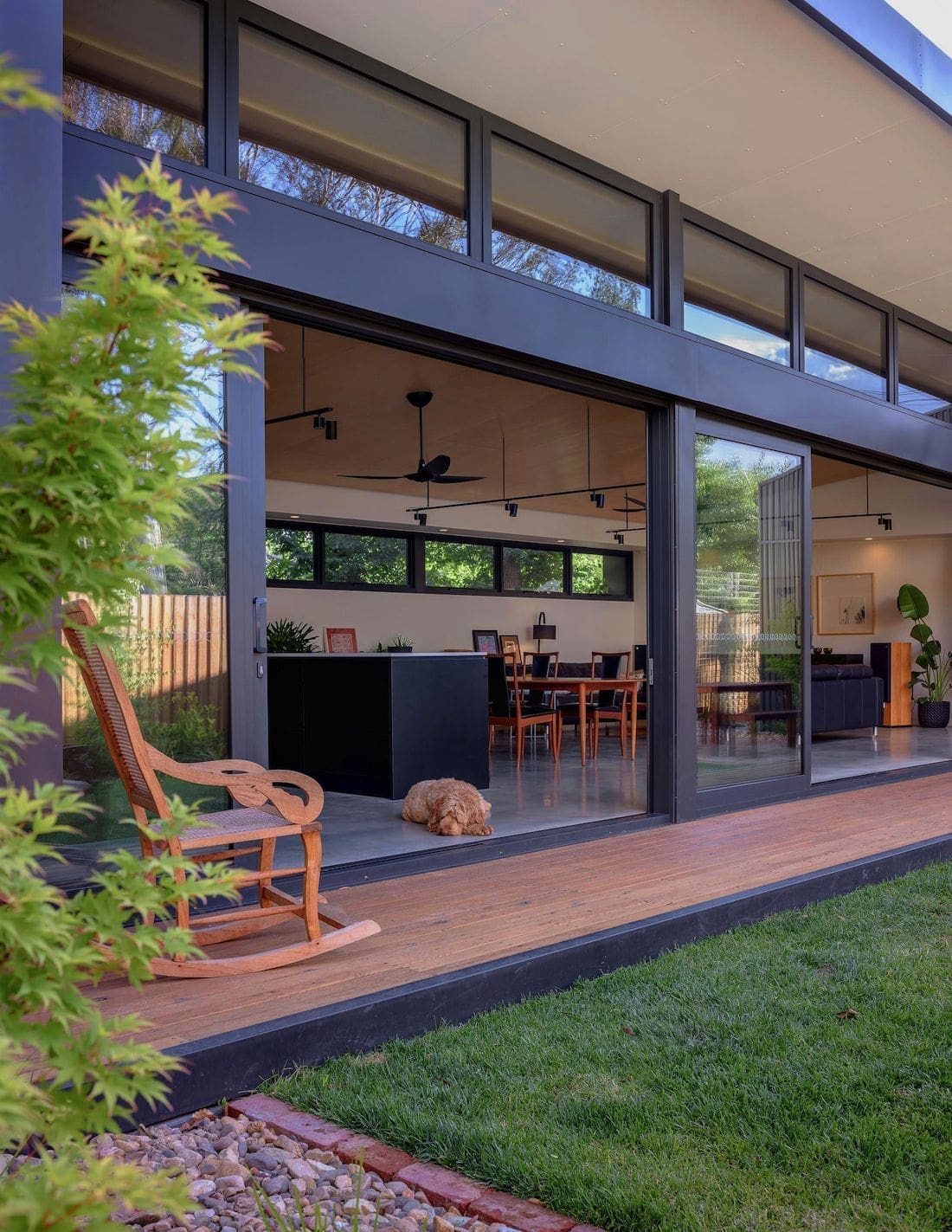 Ben Walker_Elm Grove House_deck and open doors
