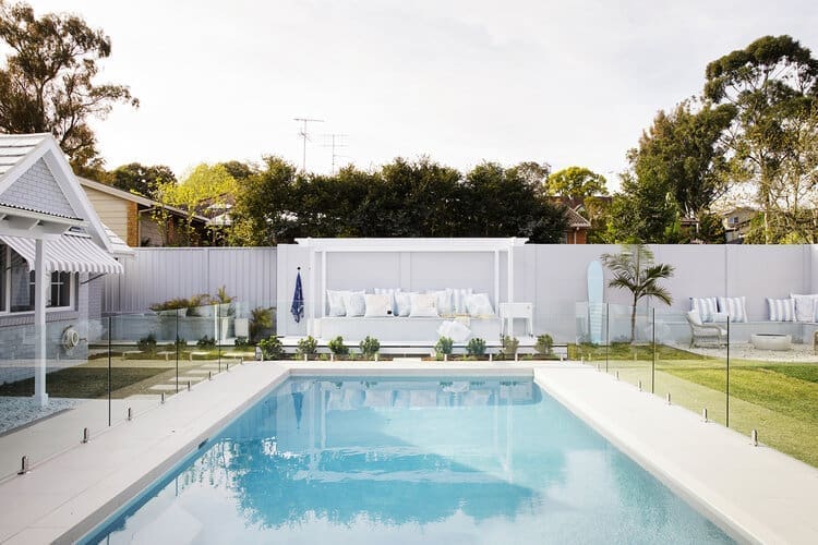 Family style pool