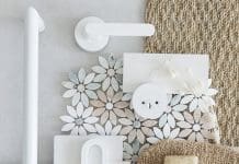 Flatlay with daisy mosaic