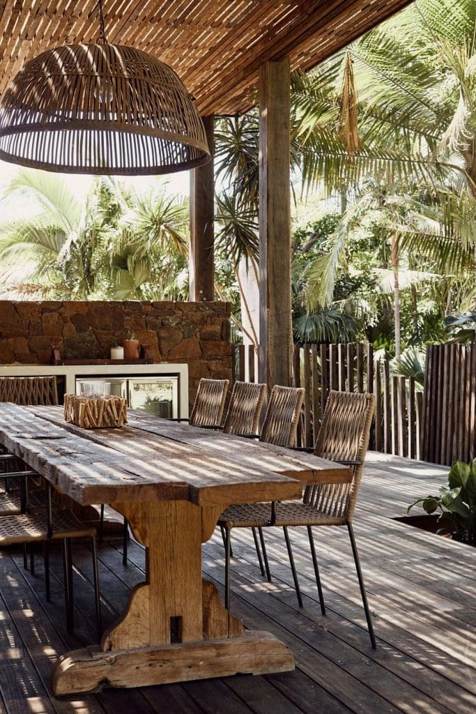 Outdoor dining and kitchen