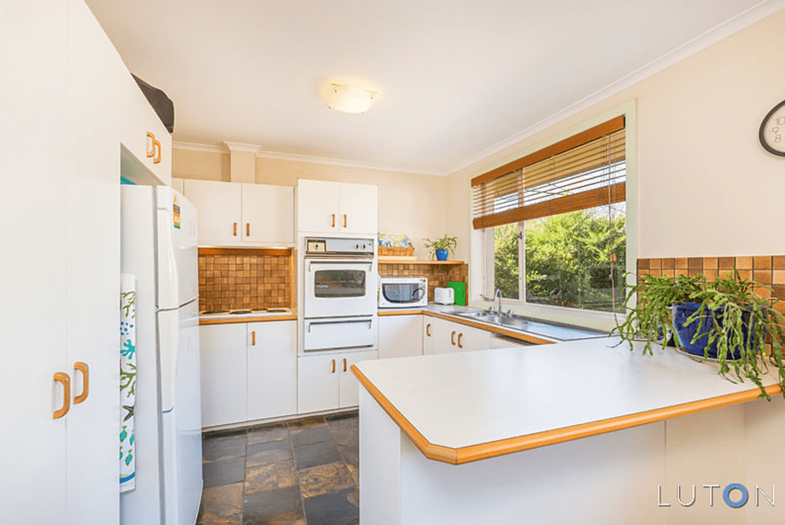 Evatt House kitchen before the renovation