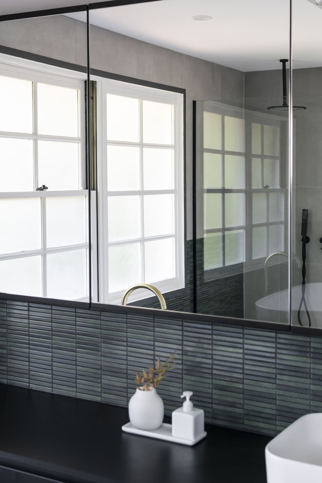 MorecombeHouse_BathroomMIrror