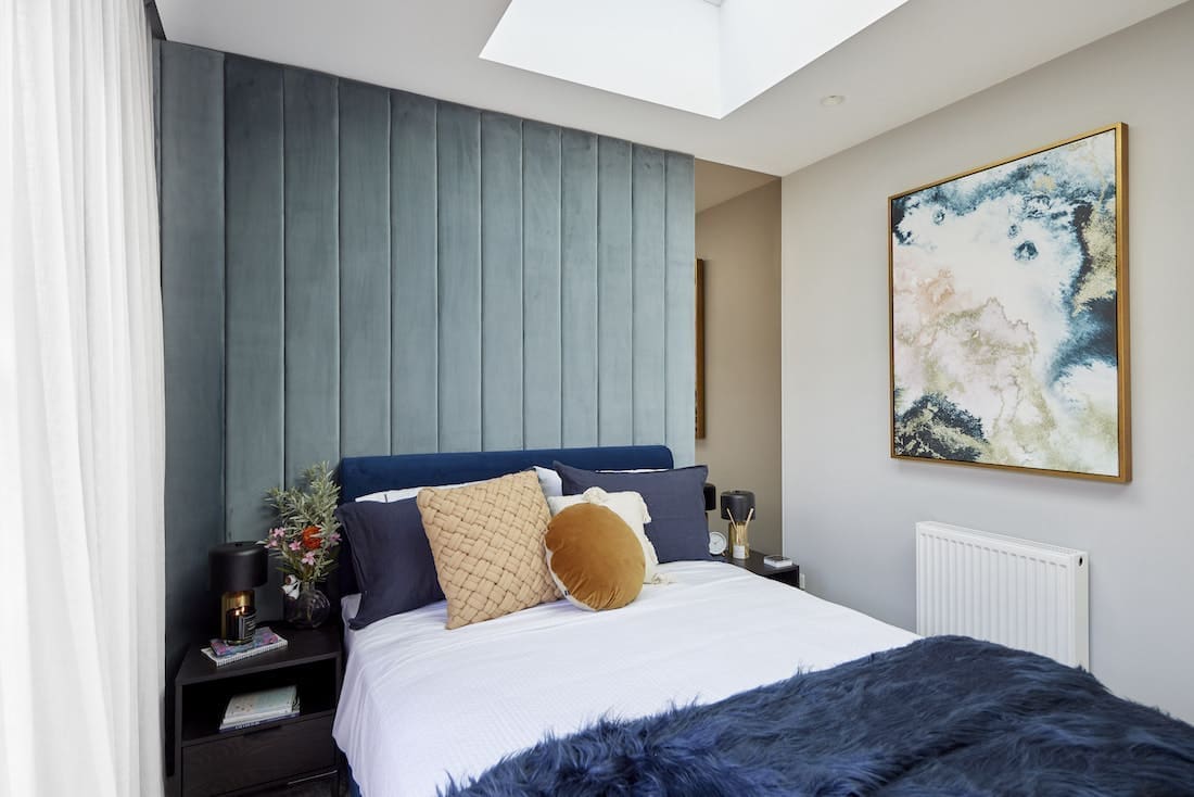 Guest bedroom in masculine tones