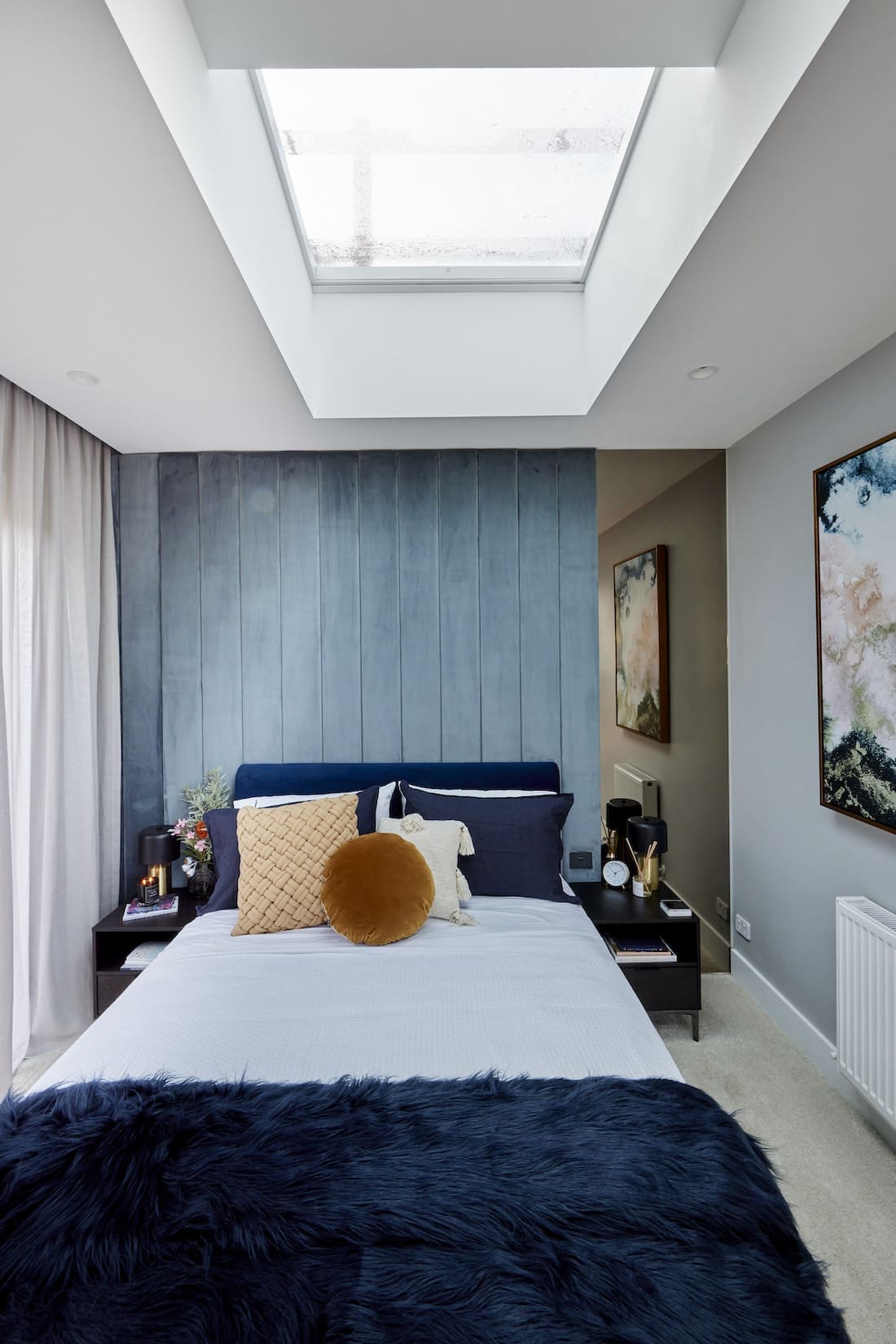 Guest bedroom in masculine tones