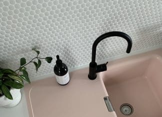 LucyMiller_laundrypinksinkbirdeye_chic laundry