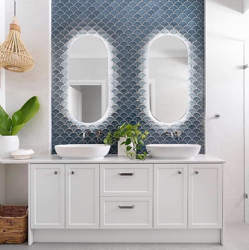 Mermaid_edgetiles_Blue bathroom tiles