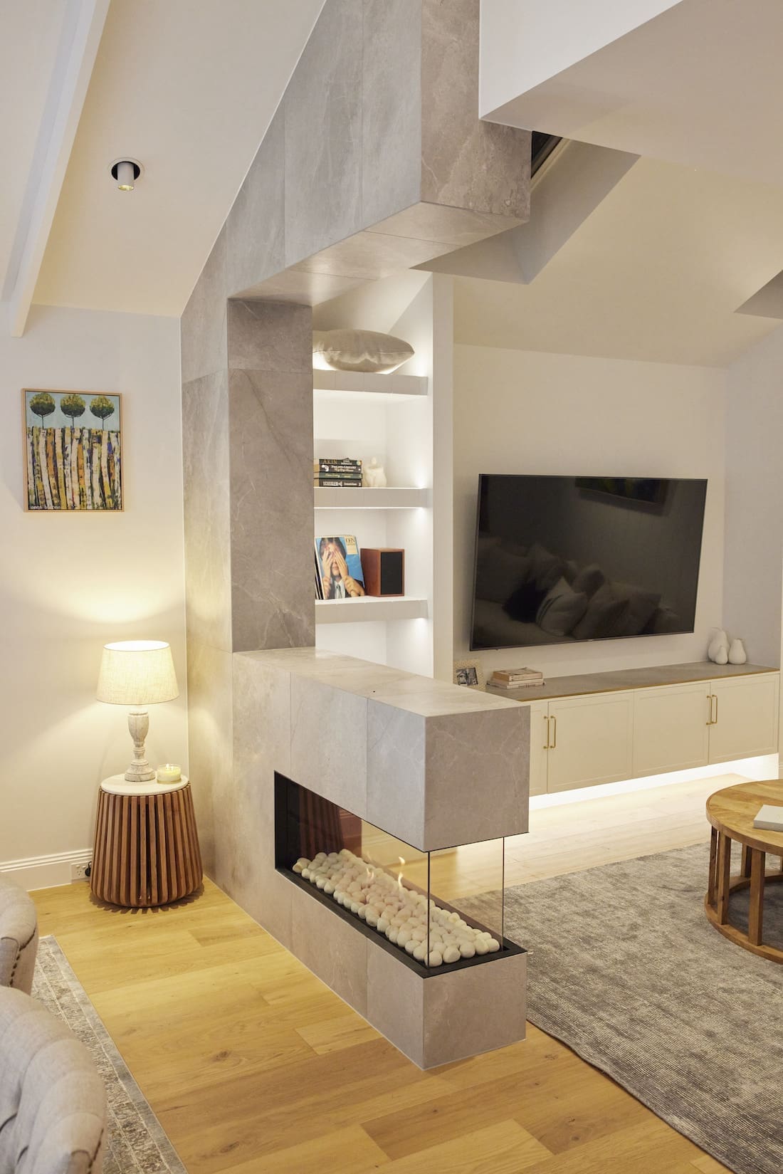 Stone nib wall around fireplace