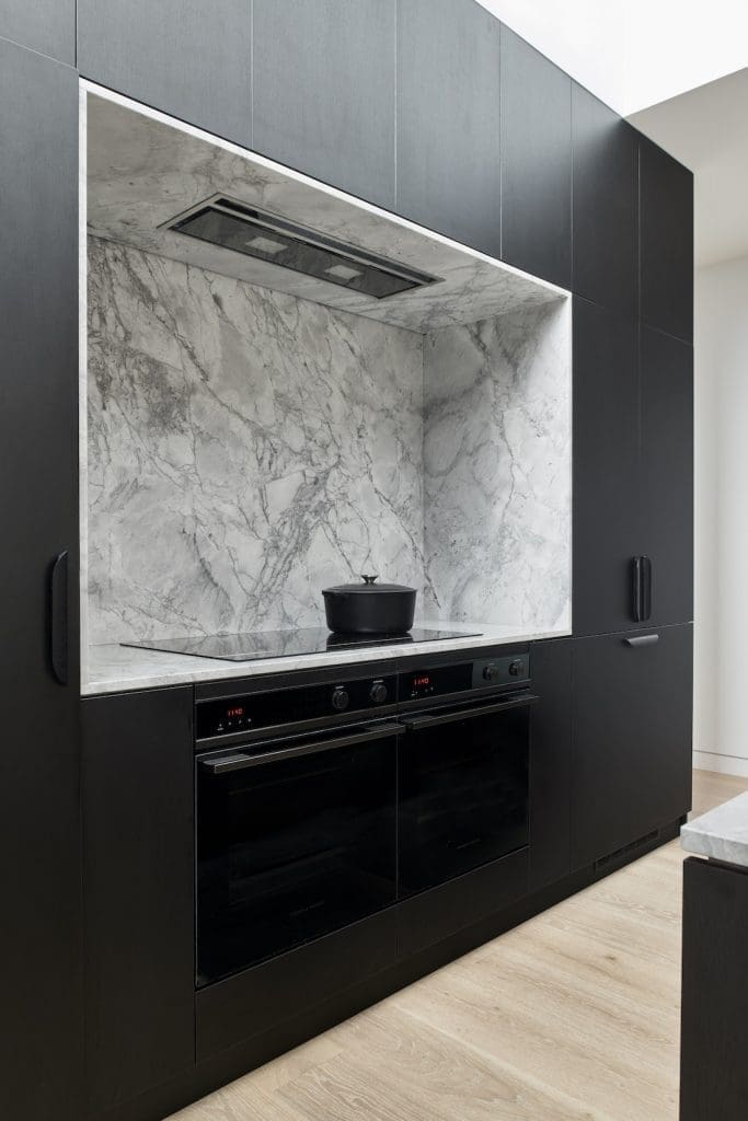Dot+PopAlbertParkHometour_terrace_blackcabinetry