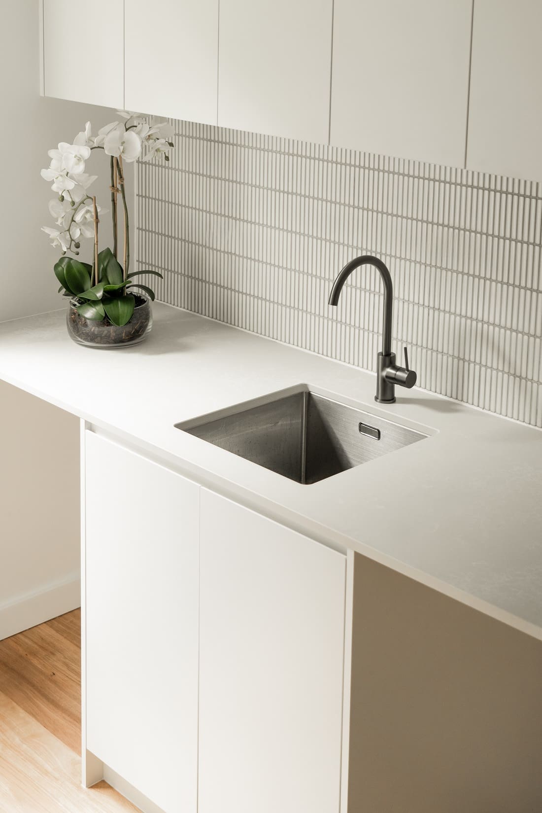 KedronProject_laundrysinkcloseup_contemporary house renovation
