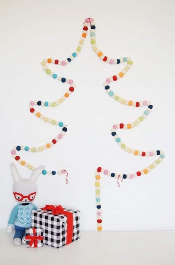 alternative Christmas tree _pompom