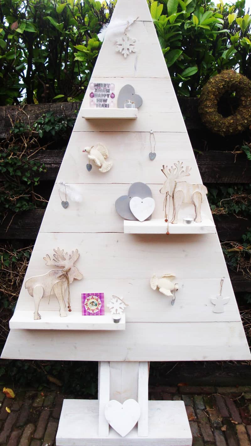 alternative Christmas trees _Shelf