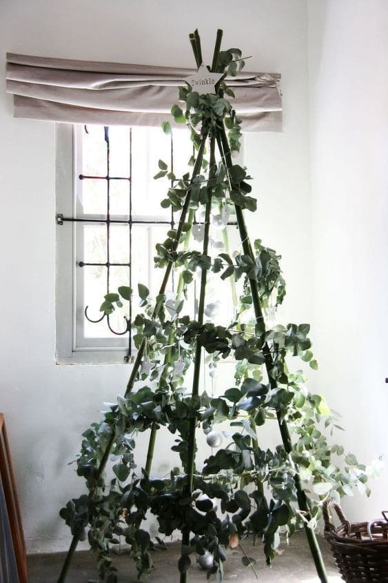 alternative Christmas tree _teepee