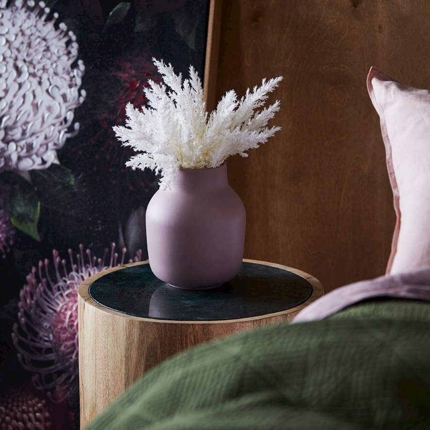 Colour of the year _PurpleVaseAdairs