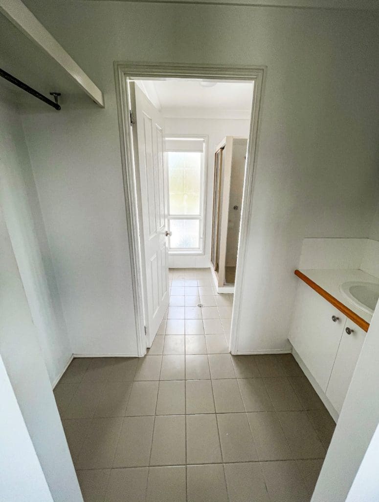 Ensuite makeover before