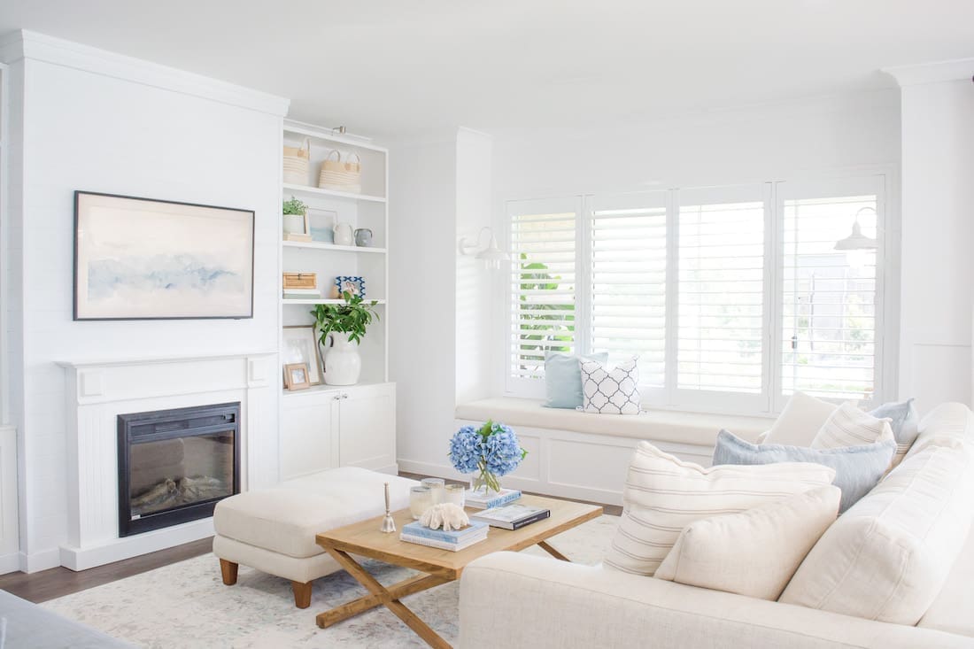 White living room with frame TV