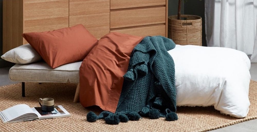 Aero single armchair folds out