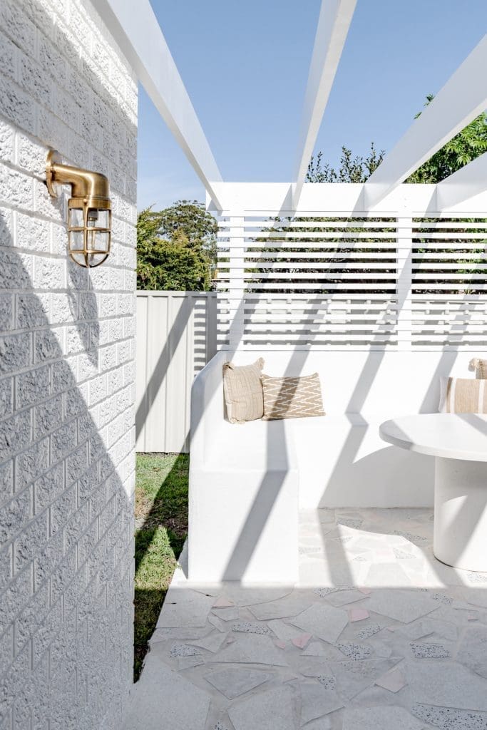 Outdoor coastal backyard