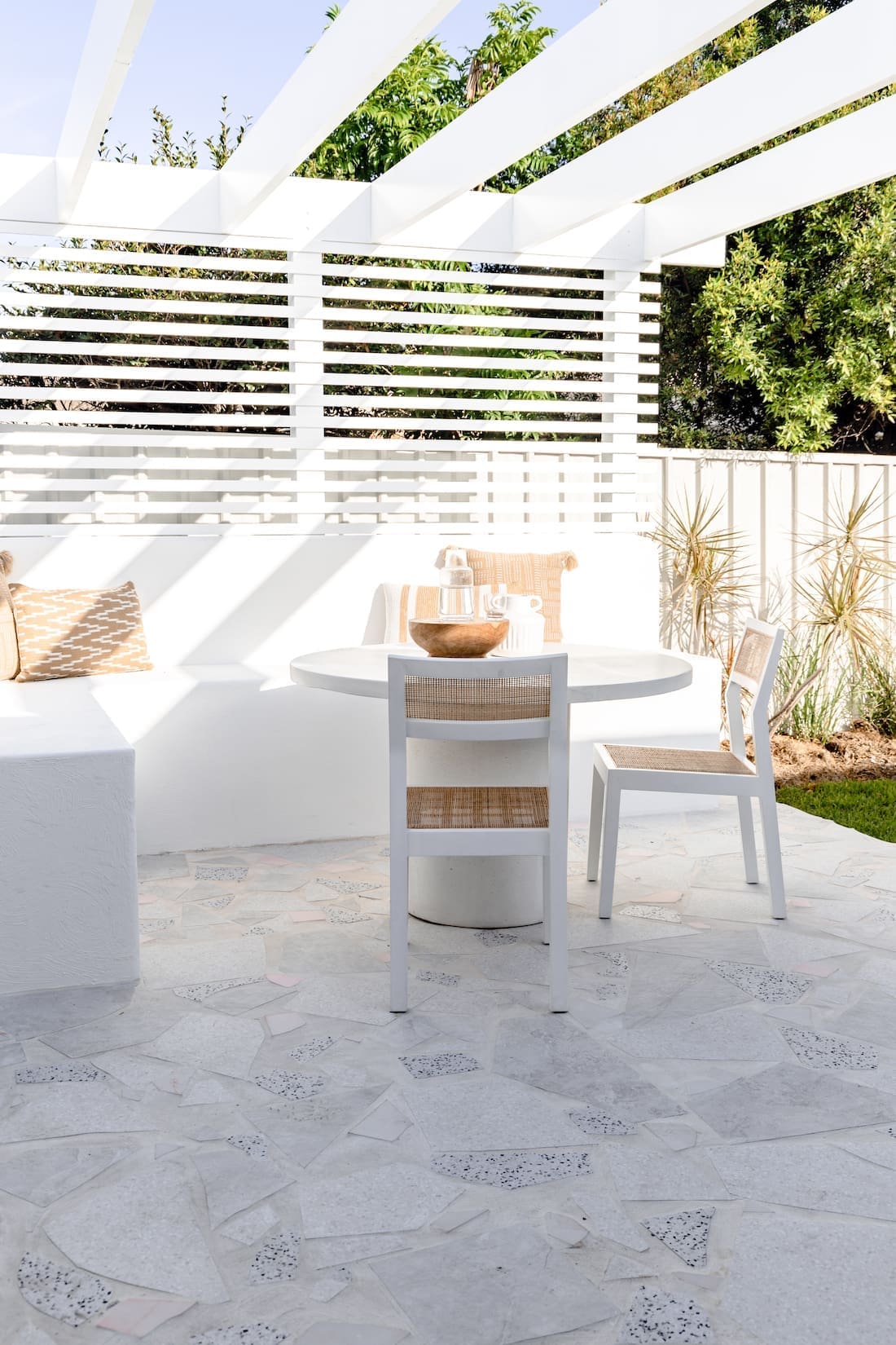 Outdoor entertaining space with coastal feel