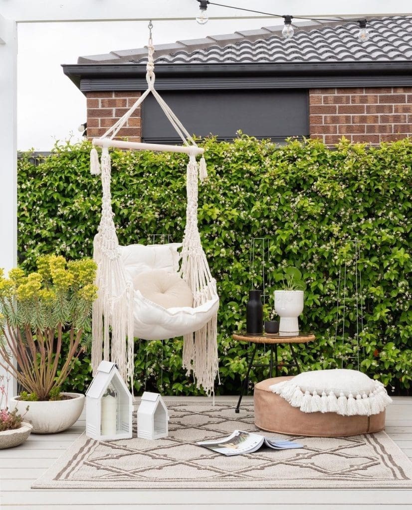 outdoor mindfulness space _ small backyard ideas