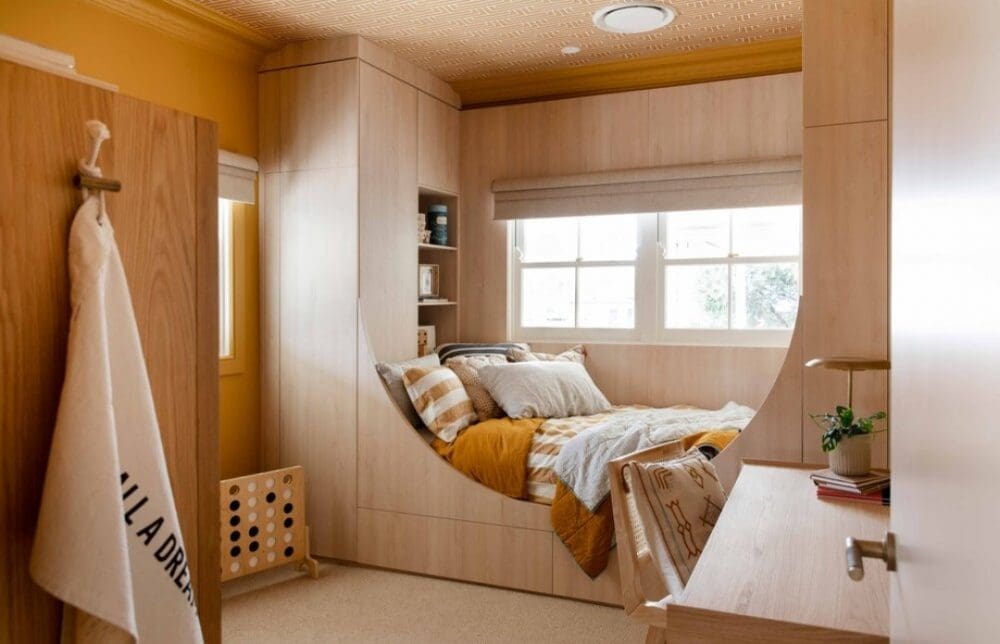 Curved bed in tween boy bedroom