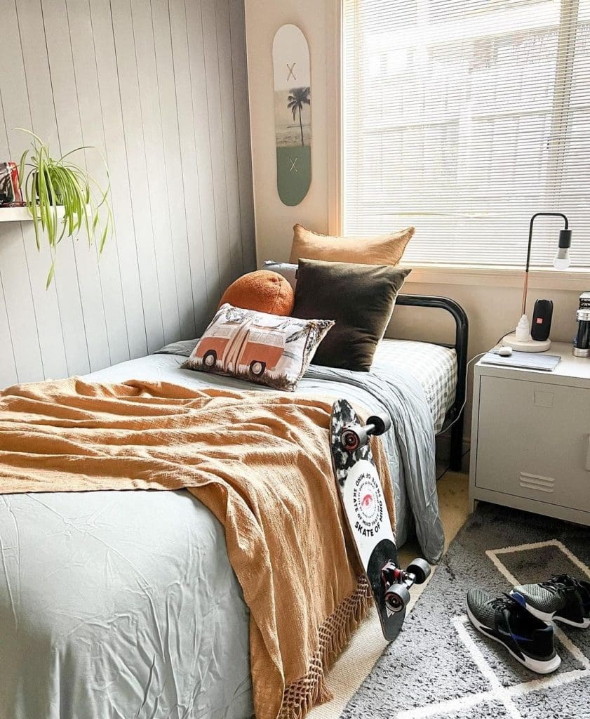 Skater cool boys bedroom