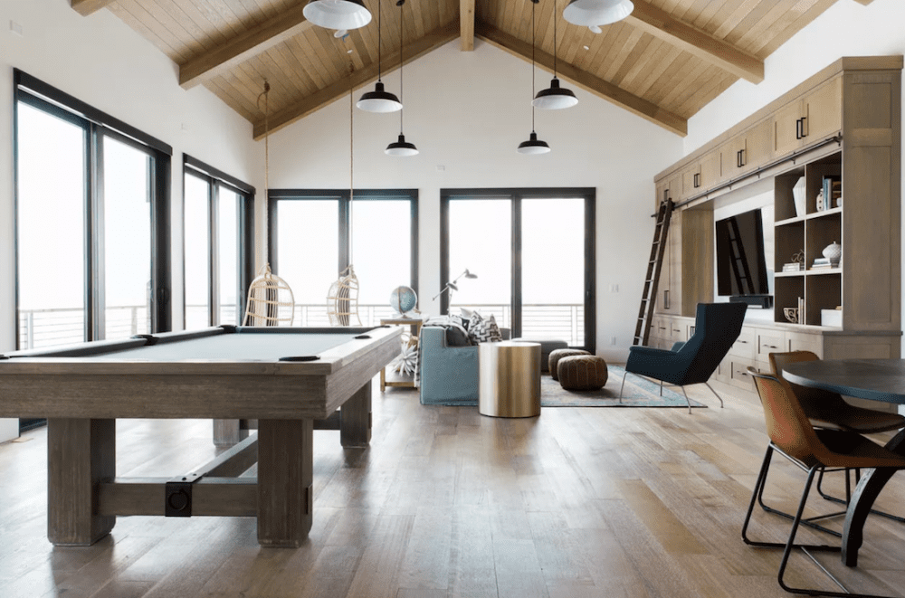 Games room with pitched roof