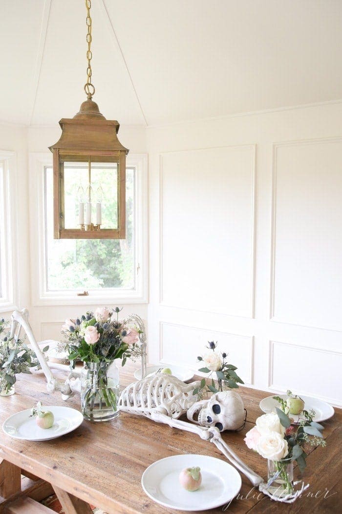 Halloween table decoration ideas _ Halloween home styling guide