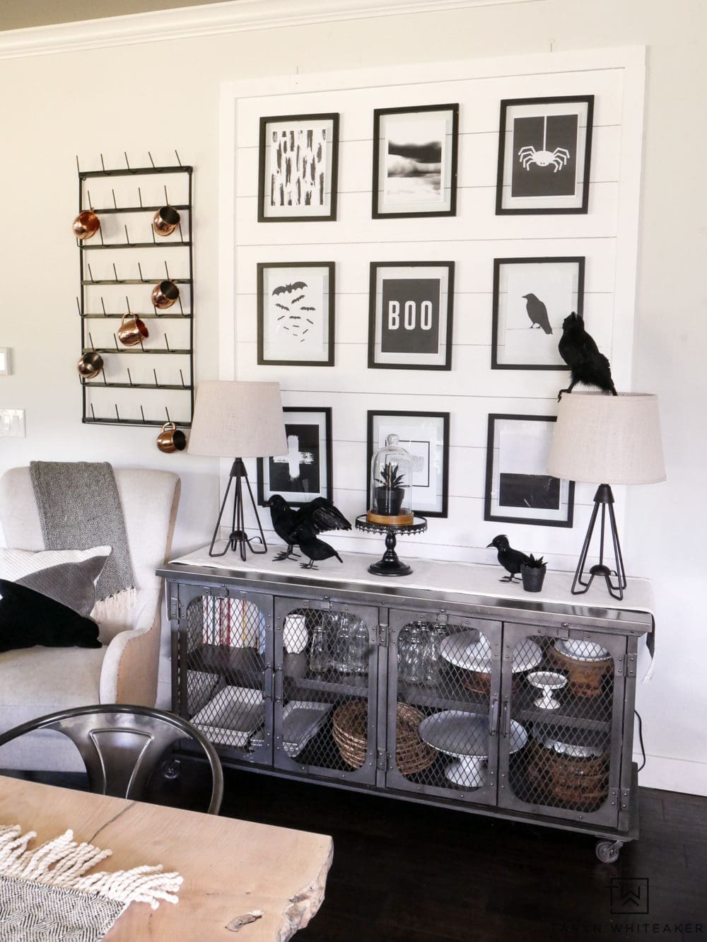 Halloween vignette styling _ Halloween home styling guide