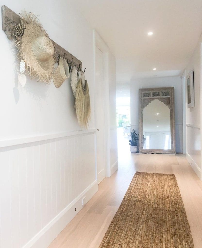 Beach styling hallway
