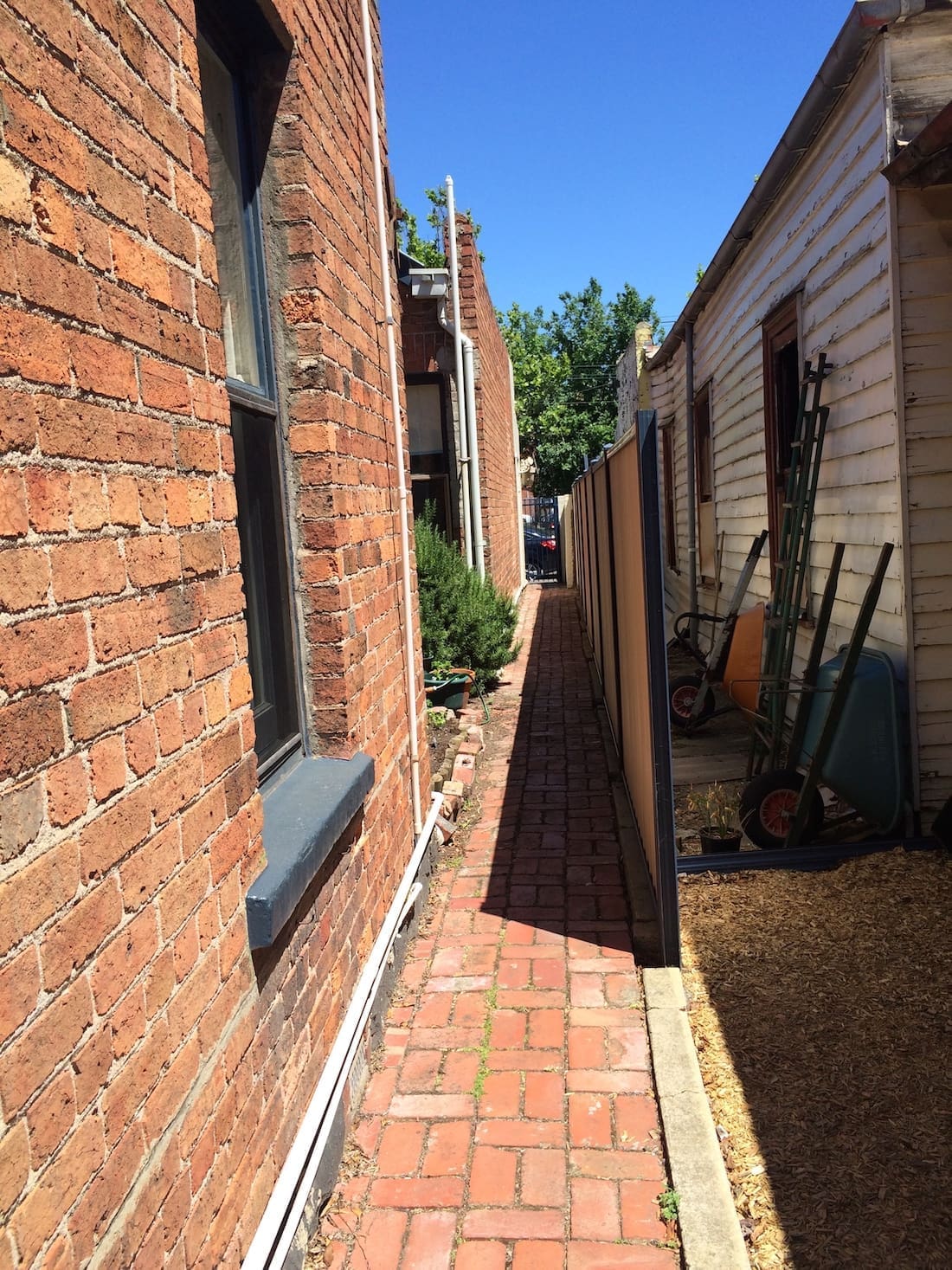 RaeRae Austin Maynard side of 2 separate terrace houses before the renovation