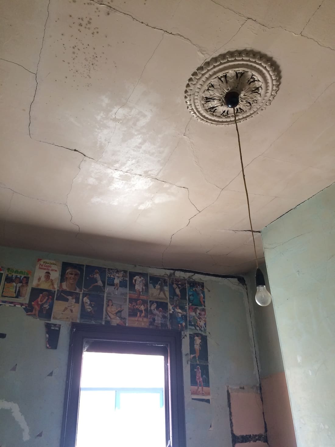 RaeRae Austin Maynard interior before the renovation