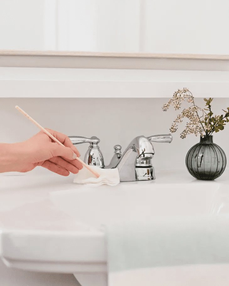 chopstick cleaning hack