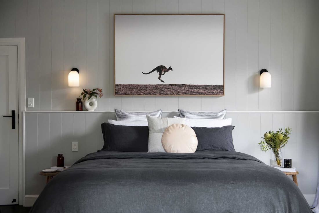 Kangaroo artwork in bedroom