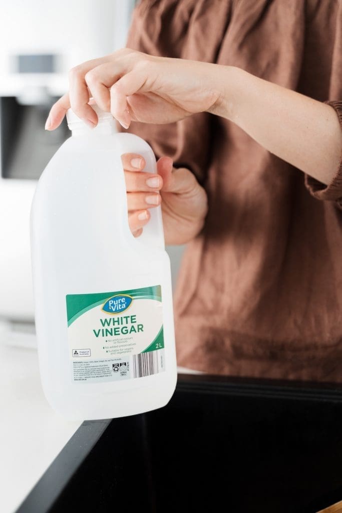 Use white vinegar to remove stains