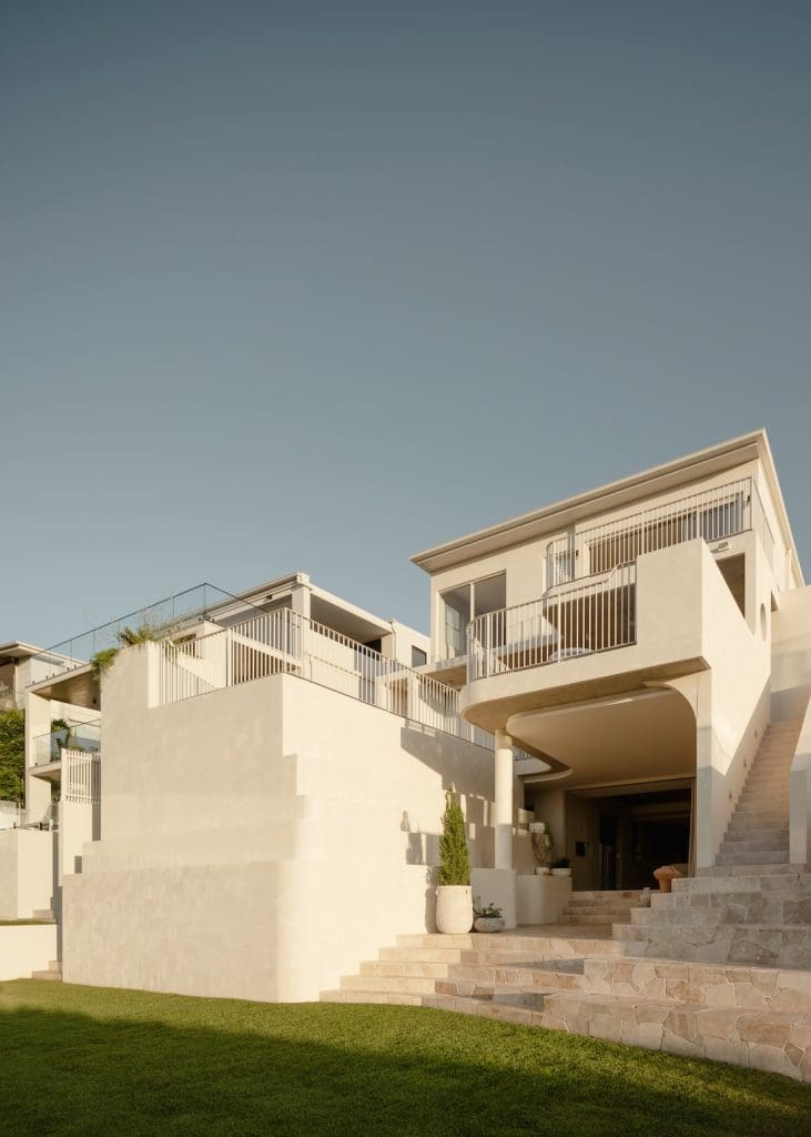 Exterior of Gréce