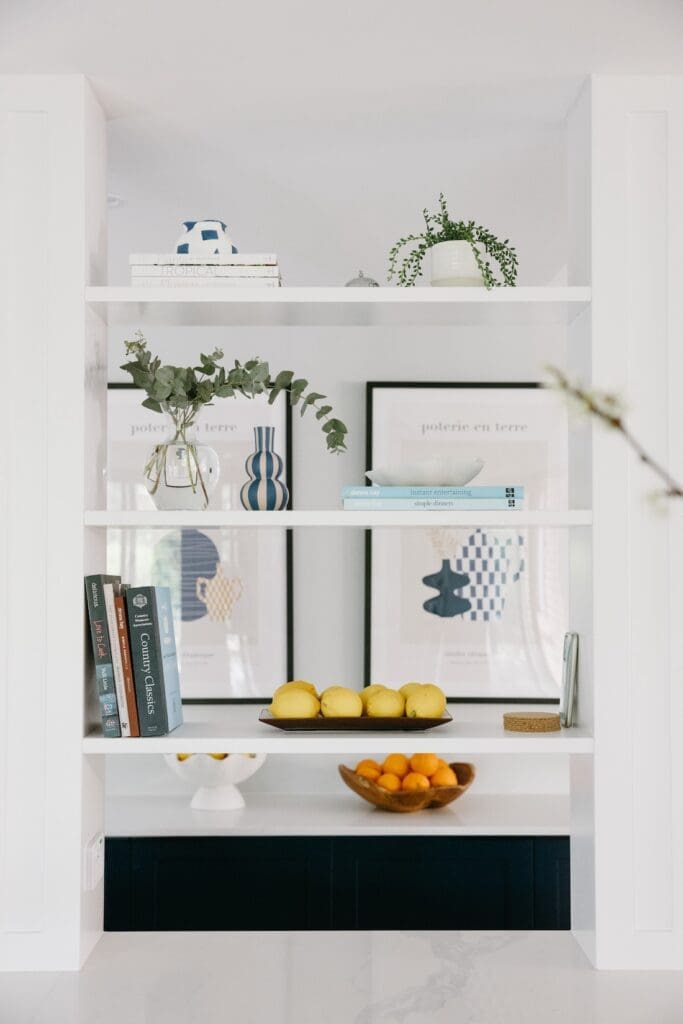 Built in shelving to kitchen island bench