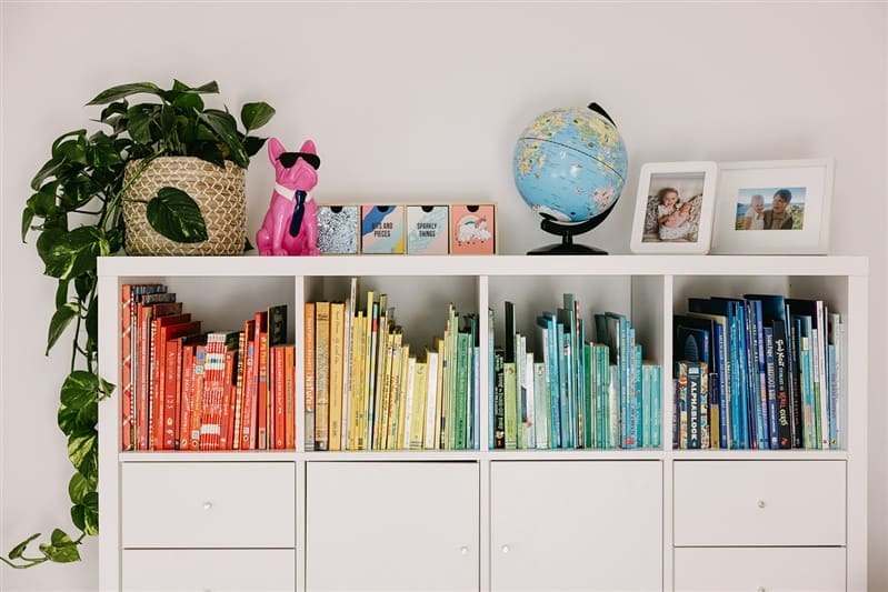 Bookshelf styled using rainbow book technique