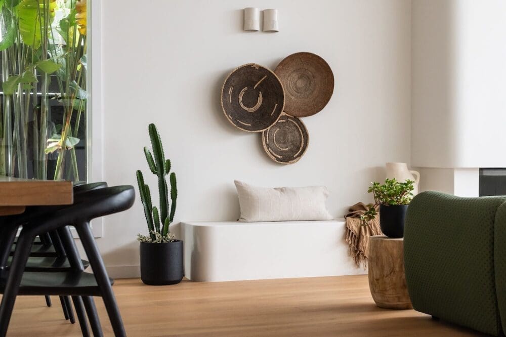 Cement self watering pot