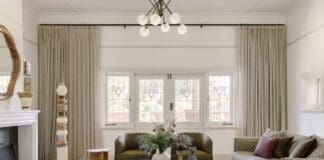 House 1915 living room with heritage style