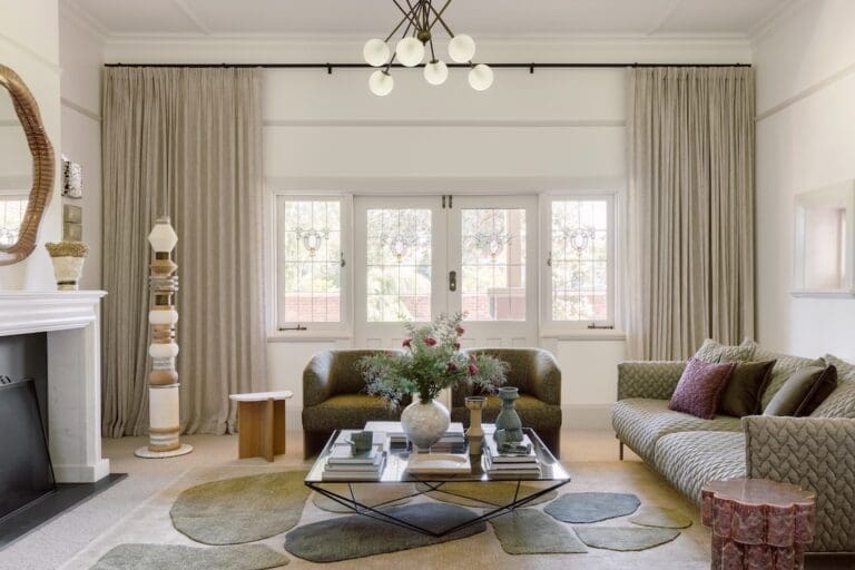 House 1915 living room with heritage style