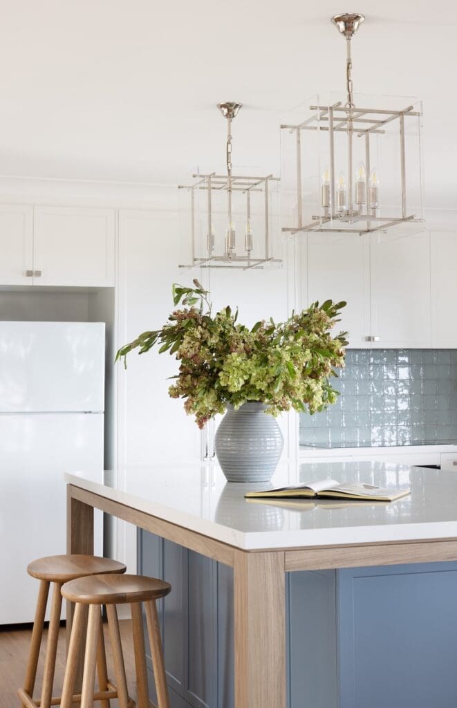 Kitchen island with country Hamptons square pendants