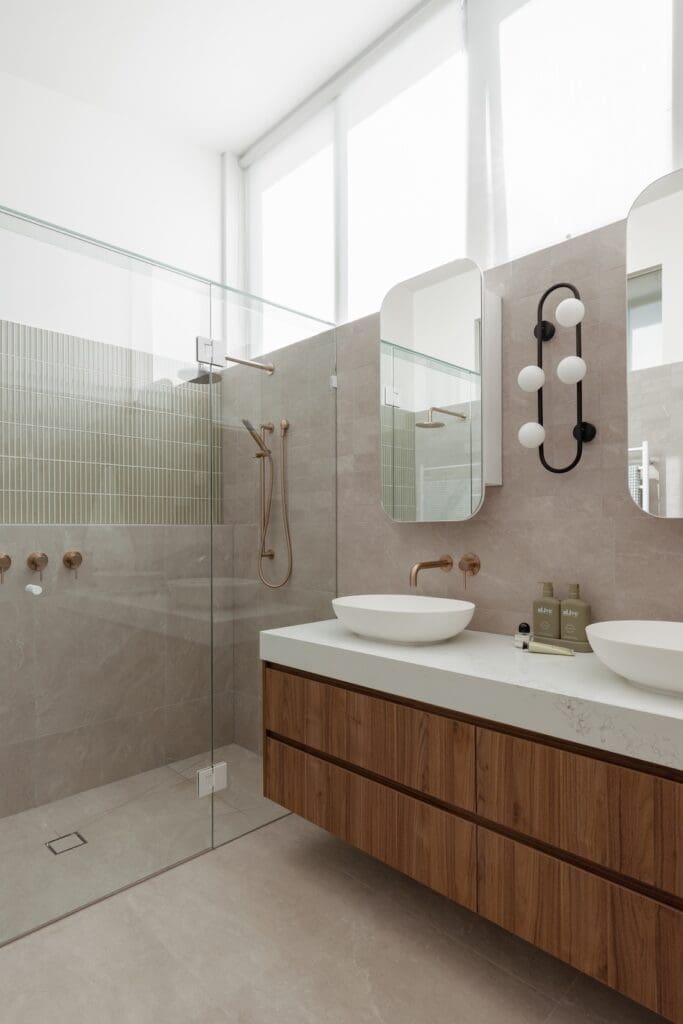 Shower ledge wall with feature tile above